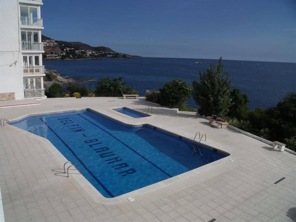 Acogedor Atico Con Piscina Y Vistas Al Mar Roses